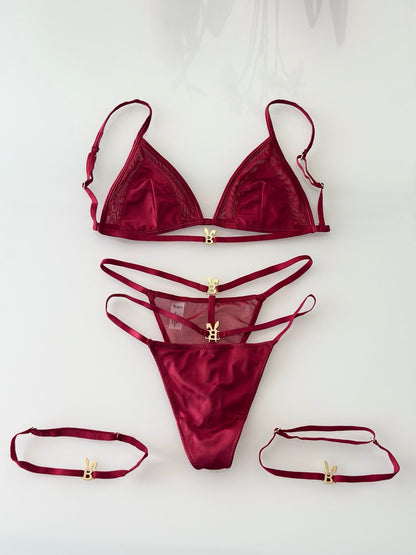 LINGERIE SET IN RED WINE